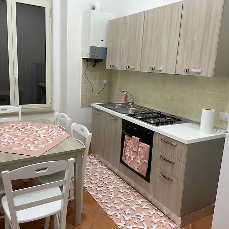 Casa Emilia 2 Apartment Napoli Bagian luar foto