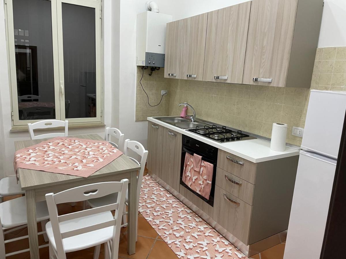 Casa Emilia 2 Apartment Napoli Bagian luar foto